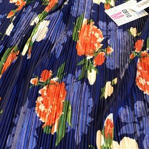 Floral Lularoe Shirley NWT size medium